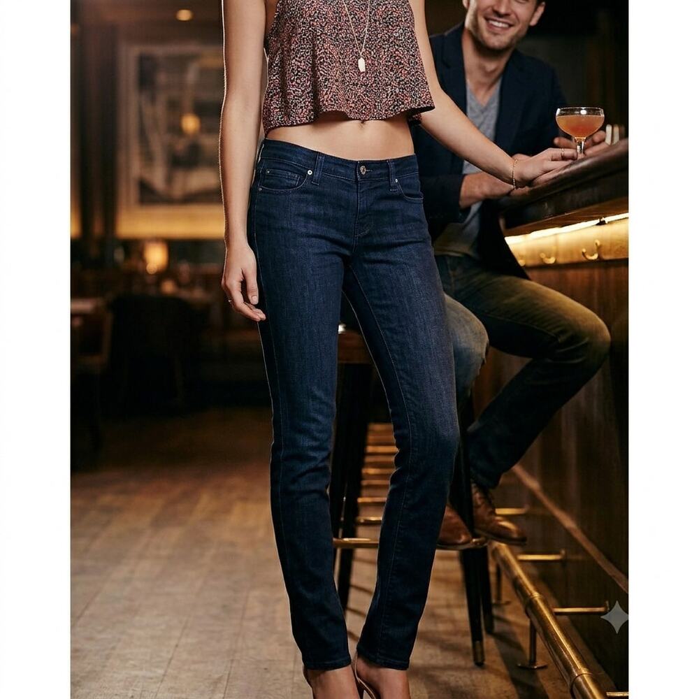 BDG Urban Outfitters Slim Straight Jeans Low Rise Dark Wash Distressed 29 Tall